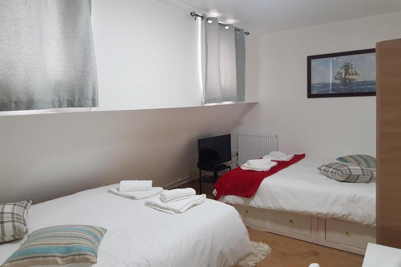Oyo New City Lodge Λονδίνο Εξωτερικό φωτογραφία